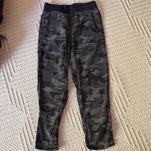 GAP Boys Gray & Black Camo Joggers